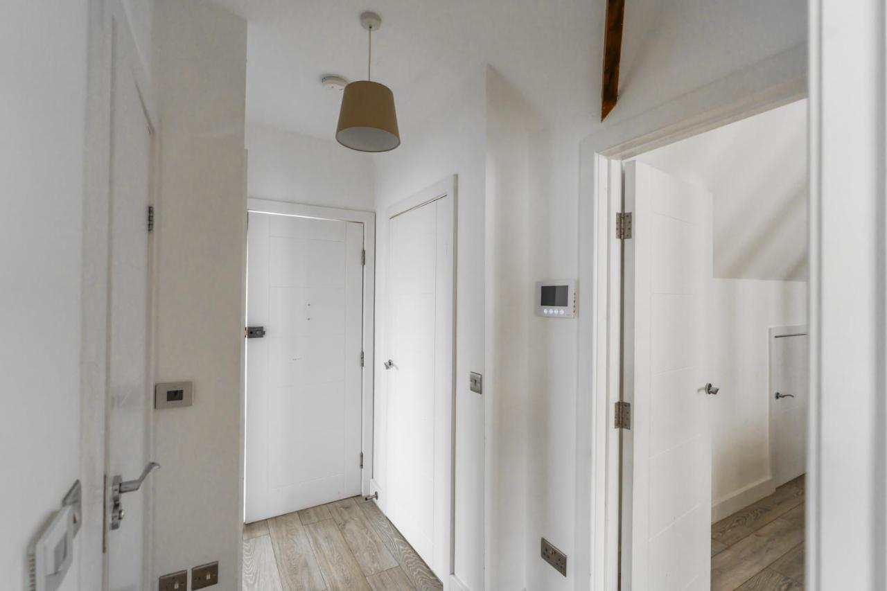Top Floor Apartment High Street Kensington London Ngoại thất bức ảnh
